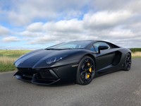 LAMBORGHINI AVENTADOR