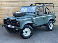 LAND ROVER DEFENDER 90