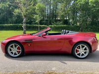 ASTON MARTIN VANTAGE